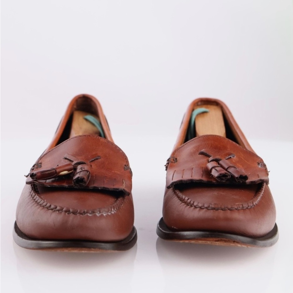 GH Bass Women’s Brown Leather Loafers (size 8)